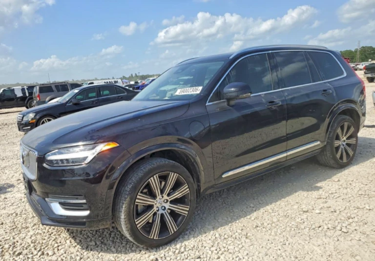 2023 Volvo XC90 Plus AWD