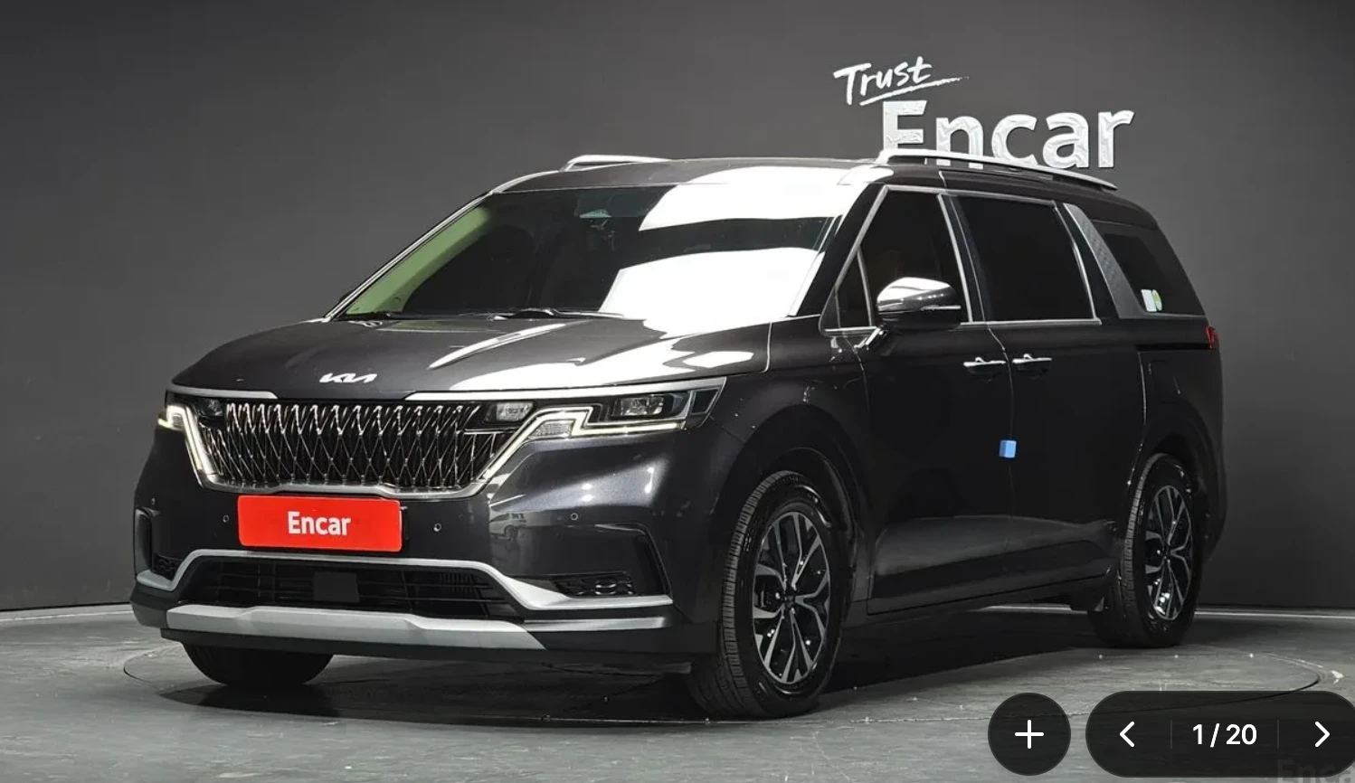  Carnival 4th Generation Diesel 9-Seater Prestige