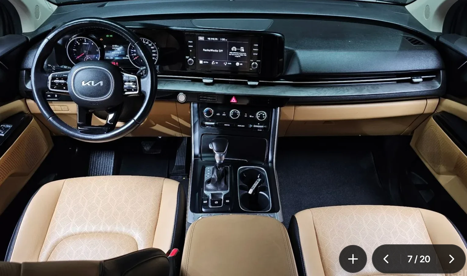  Carnival 4th Generation Diesel 9-Seater Prestige